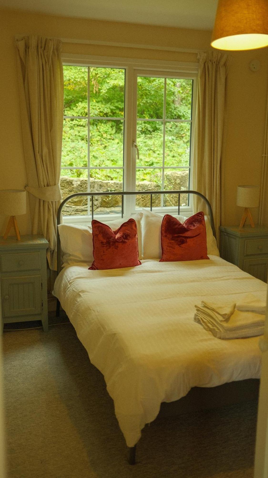 Spacious Home In Bath, Nature And City! Bagian luar foto