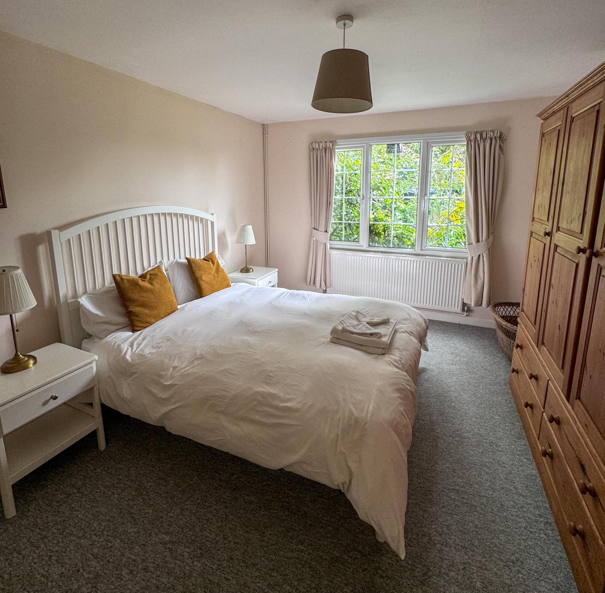 Spacious Home In Bath, Nature And City! Bagian luar foto